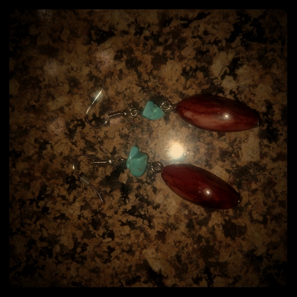 Brand new earrings never worn.